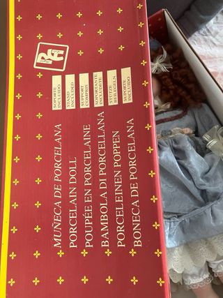 Muñeca de porcelana coleccionista