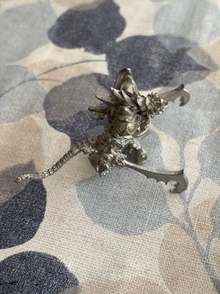 Warhammer, hombres lagarto: héroe saurio.