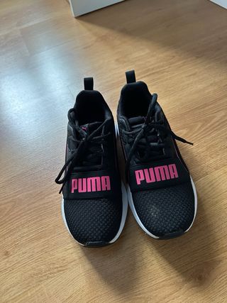 Zapatillas deportivas Puma negras y rosas