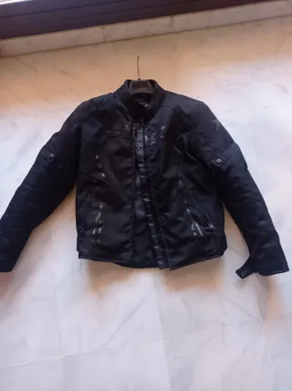 Chaqueta de moto negra