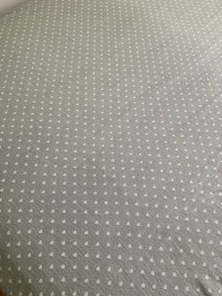 Lenzuola matrimoniali grigio e bianco