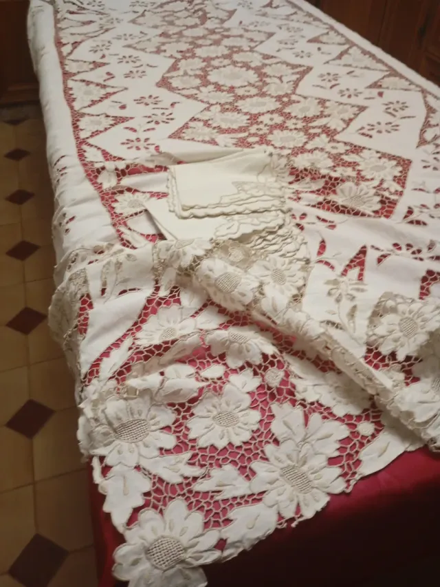 Mantelería antigua de 1850 para quien ame antiguo