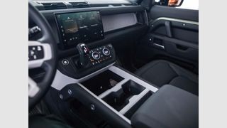 Land Rover Defender 2.0 Si4 300 S 110 Auto 4WD PHE