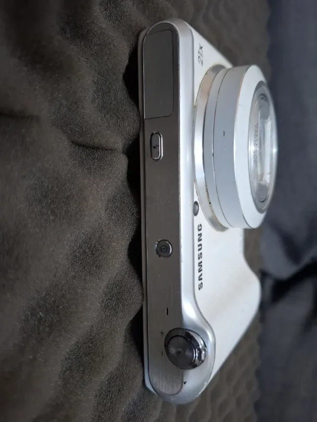 Samsung Galaxy Câmera Prata