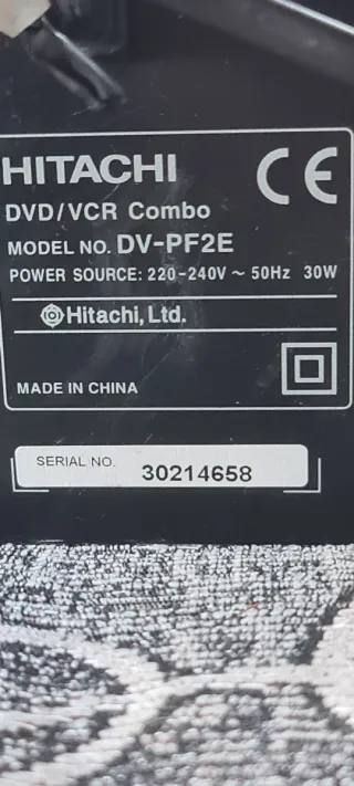 Reproductor DVD y VHS combi Hitachi DV-PF2E
