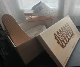 Zueco J.Rubio blanco cuero talla 37