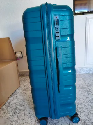 Maleta de viaje azul