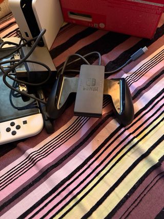 Nintendo Switch OLED + Mario Bros Wonder