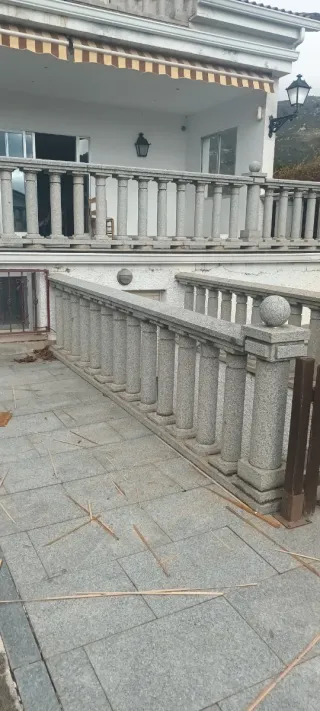 Balaustre y barandilla de granito