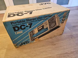 JVC DC-7 Portable Stereo Disc Center