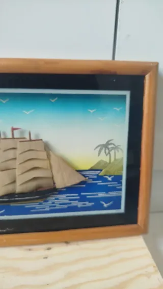 Quadro con nave in legno e carta