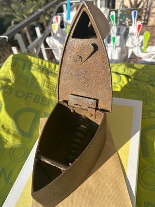 Antigua plancha de carbón