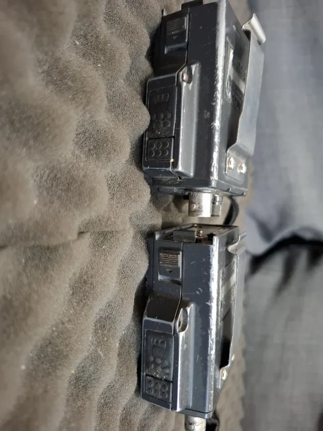 Walkie Yaesu FT-23R à venda