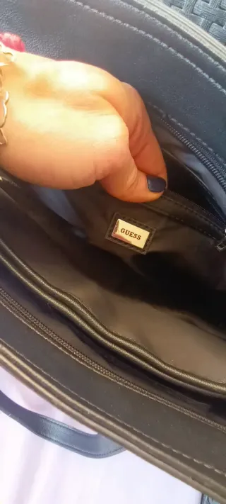 Bolso Guess Negro y Plateado