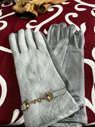Guanti donna grigi con fibbia dorata