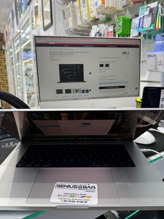 Macbook Pro M4 Pro Plata Espacial