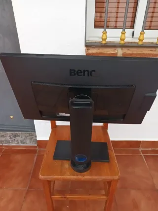 Monitor 29"Parpadea BENQ Modelo SW2700-B