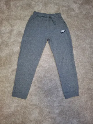 Pantalón Nike Gris