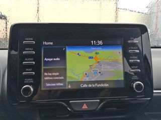 Toyota Yaris Hybrid 2WD Bussines