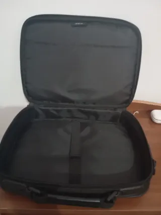 Bolso para portátil o tablet negro