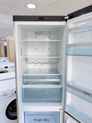 COMBI HAIER 188cm NO FROST INOX A+. GARANTÍA