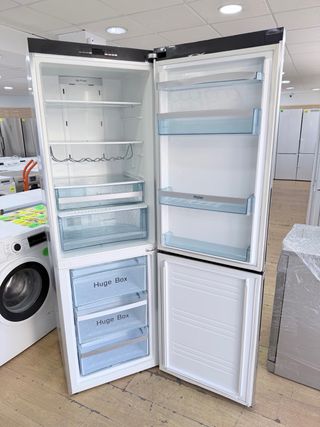 COMBI HAIER 188cm NO FROST INOX A+. GARANTÍA
