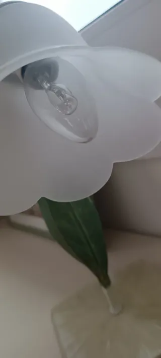 Lámpara de mesa vintage flor