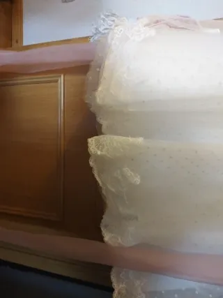 Vestido de comunión blanco y rosa 4 capas