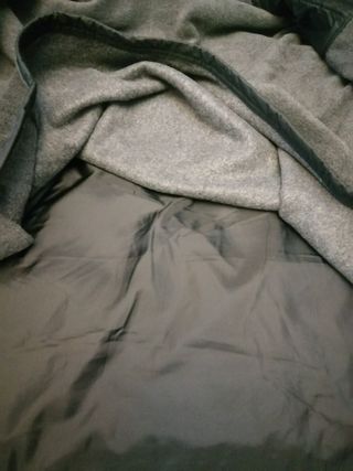 Parka de abrigo negro y gris