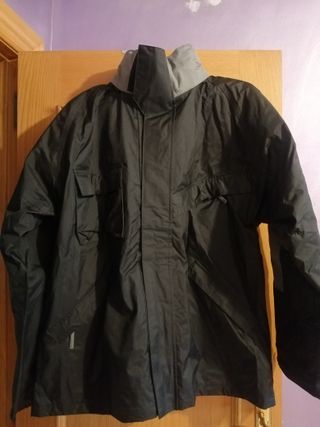 Parka de abrigo negro y gris