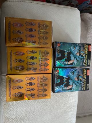 Figure dei Cavalieri dello Zodiaco Dorati