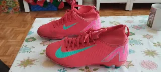 Botas de fútbol Nike niño talla 36