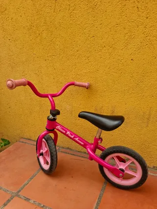 Bicicleta Chicco sin pedales rosa