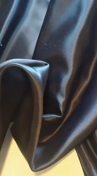Tela de forro de satén azul. 3,5m