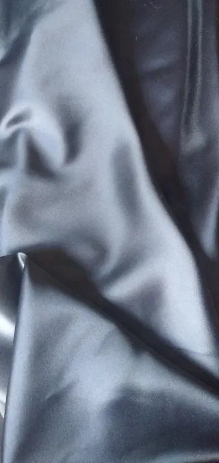 Tela de forro de satén azul. 3,5m