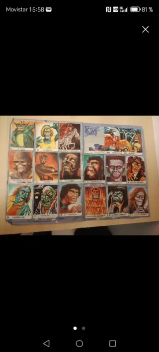 Álbum de cromos de monstruos