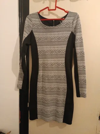 Vestido H&M estampado geométrico