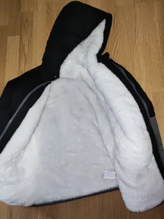 Abrigo niño negro y gris