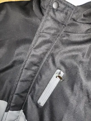 Abrigo niño negro y gris