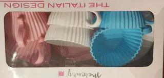 Set 12 pz: 6 tazzine e 6 piattini in silicone