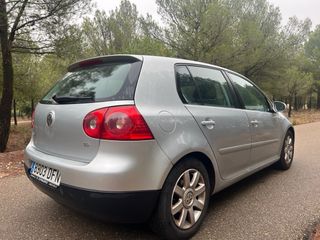 Volkswagen Golf V