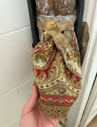 Marioneta de madera hecha a mano