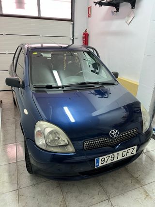 Toyota Yaris GASOLINA 5 PUERTAS