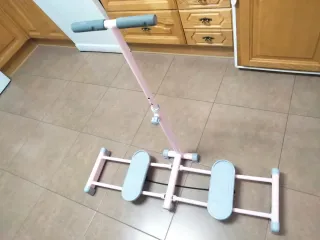 Máquina para tonificar y ejercitar piernas rosa