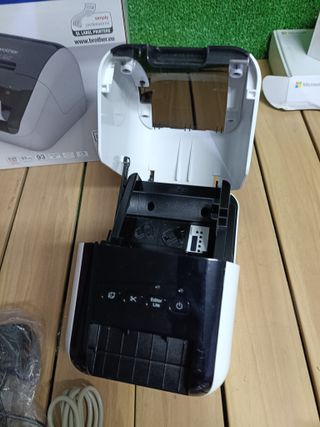 Brother QL-800 - Impresora de Etiquetas (térmica Directa, 300x600 dpi, Centro, Izquierda, Negro, Rojo, Raster_P, alámbrico)