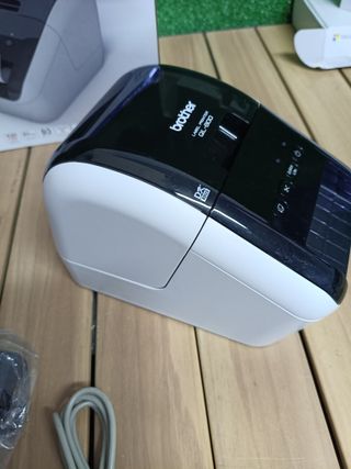 Brother QL-800 - Impresora de Etiquetas (térmica Directa, 300x600 dpi, Centro, Izquierda, Negro, Rojo, Raster_P, alámbrico)