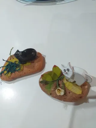 Decorazione Gatti in Pietra e Ceramica