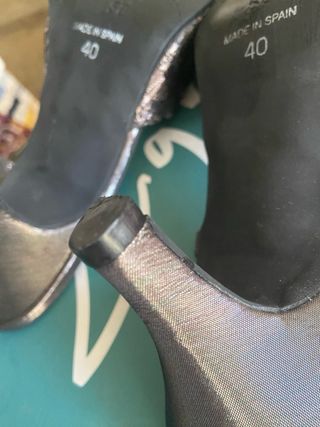 Zapatos Magda Talla 40 Negros/Plateados