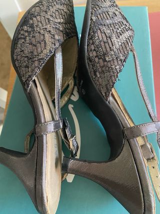 Zapatos Magda Talla 40 Negros/Plateados