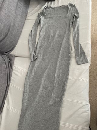 Vestido largo gris manga larga